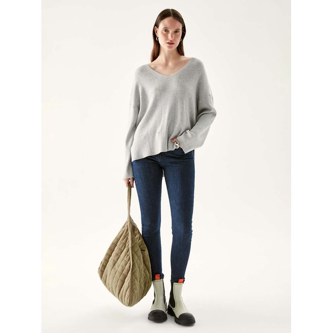 Sweater V New