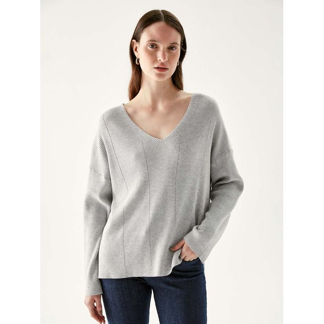 Sweater V New